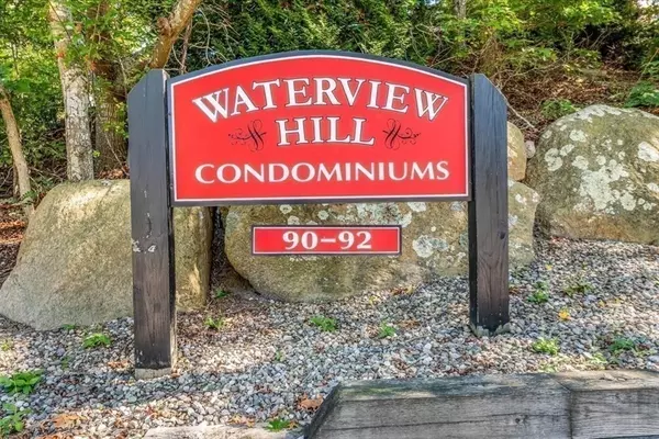 Bourne, MA 02532,90-92 Sandwich Rd #2D