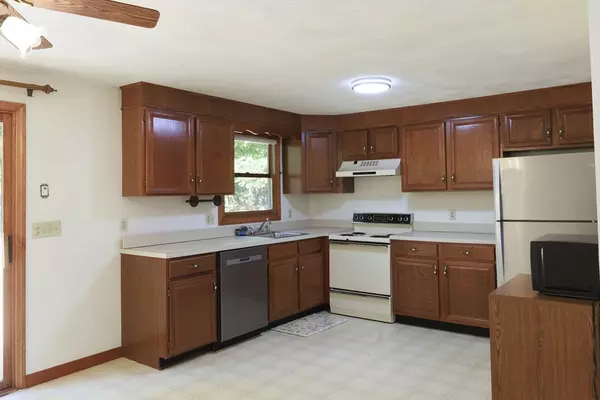 Billerica, MA 01821,17 Ben Pl