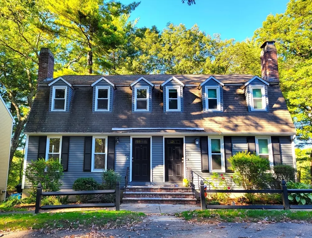 Chelmsford, MA 01863,202 Wellman Ave #202