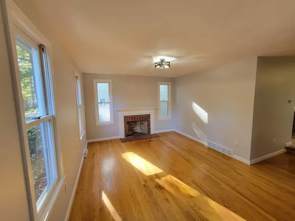 Chelmsford, MA 01863,202 Wellman Ave #202