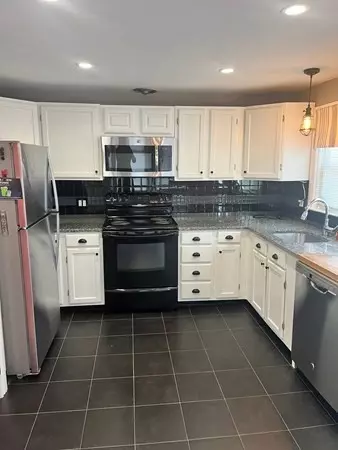 Boston, MA 02126,77 Maryknolll St #0