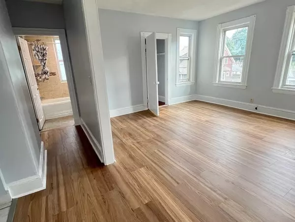 Quincy, MA 02171,285 E Squantum St #2