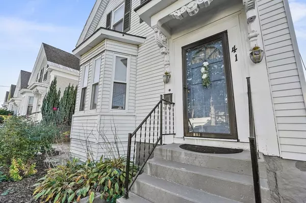 Lowell, MA 01851,41 Coral St