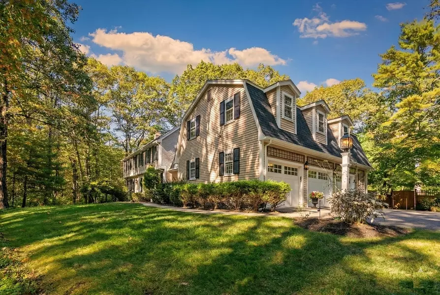 2 Partridge Hill Rd, Dover, MA 02030