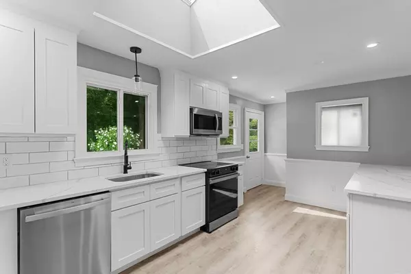 Swansea, MA 02777,249 Barneyville Rd