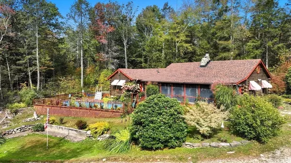 Huntington, MA 01050,14 Sampson Rd