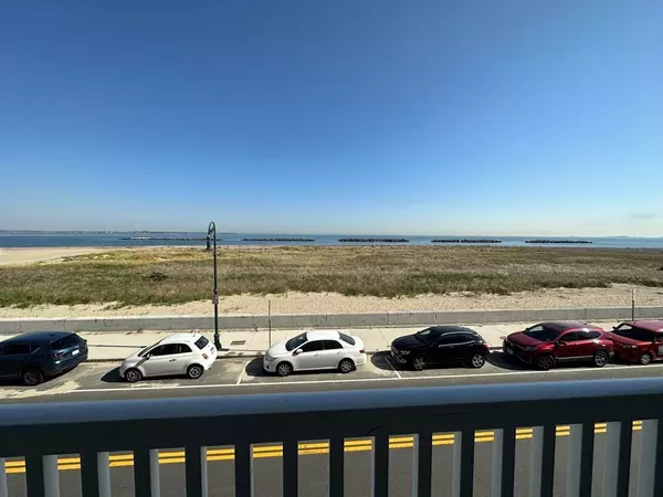 Winthrop, MA 02152,90 Winthrop Shore Drive #6