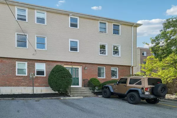 25 Rockland St #3, Boston, MA 02132
