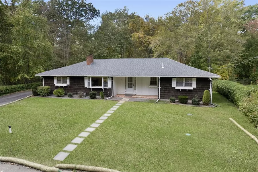 420 Hortonville Rd, Swansea, MA 02777