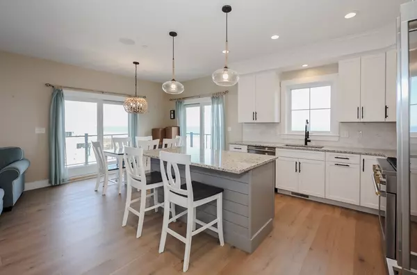 Salisbury, MA 01952,504 North End Blvd #G