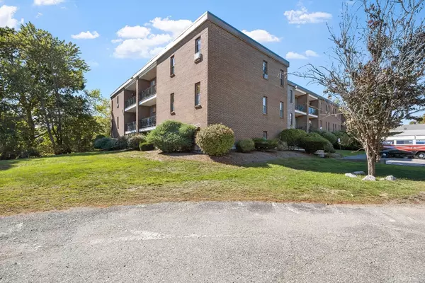 11 Riverside Ave #2, Danvers, MA 01923