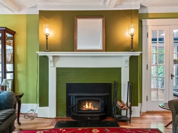 Worcester, MA 01606,8 Montvale Rd
