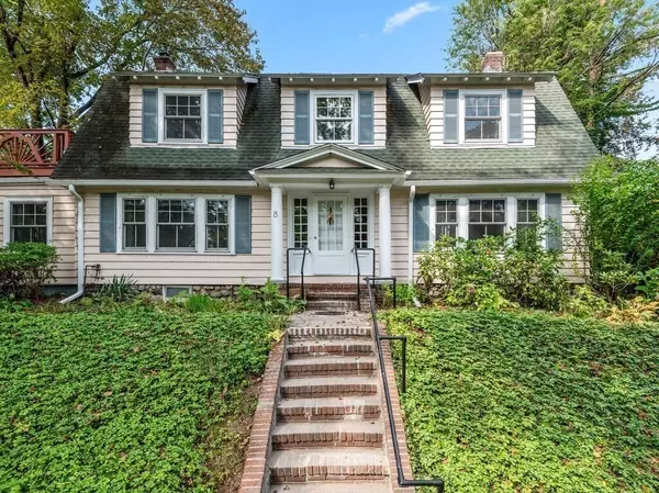 8 Montvale Rd, Worcester, MA 01609