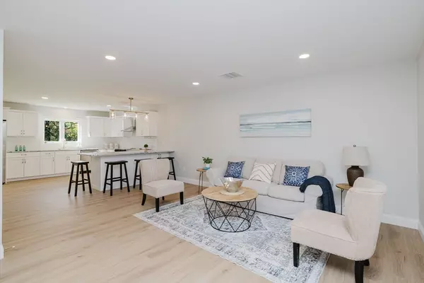 Taunton, MA 02780,12 Chestnut St. #A