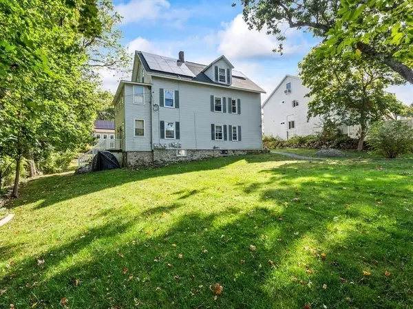 42 Upton St, Leicester, MA 01611