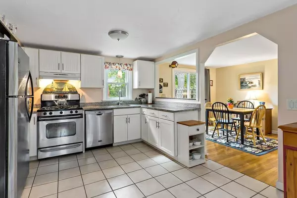 Yarmouth, MA 02664,33 Sparrow Way