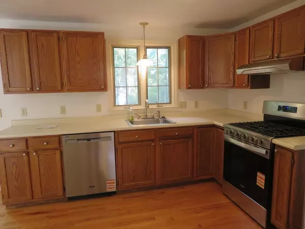 Norton, MA 02766,9 Larson Farm Drive