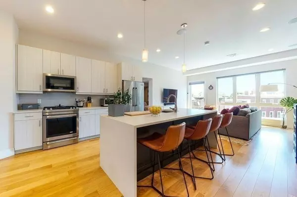 488 Dorchester Ave #4H, Boston, MA 02127