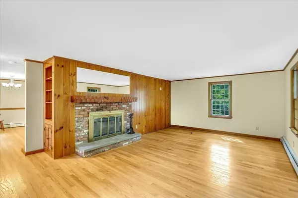 Sandwich, MA 02563,4 Sea Meadow Dr