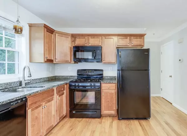 Tyngsborough, MA 01879,7 Merrimac Way #H