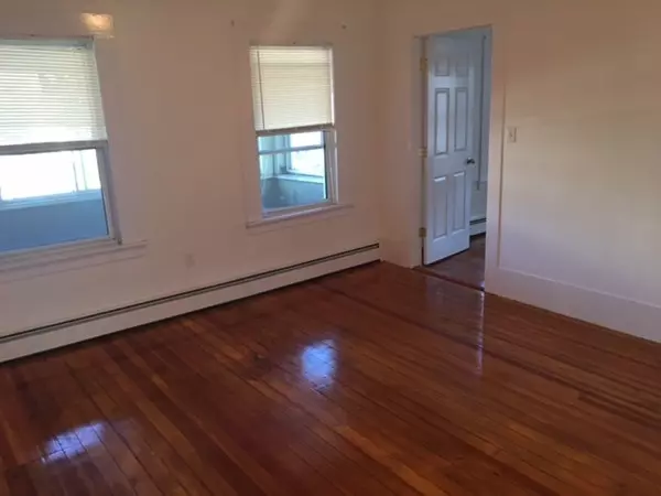 Swampscott, MA 01907,664 Humphrey St #3
