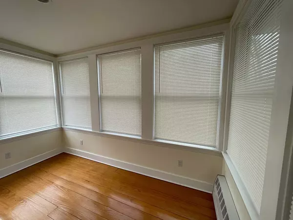 Newton, MA 02460,22 Walnut Place #1