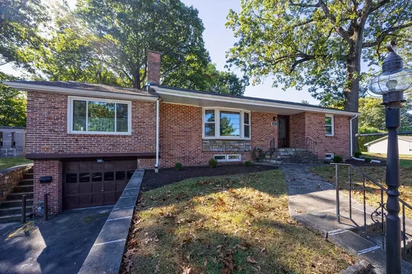 South Hadley, MA 01075,63 Washington Avenue