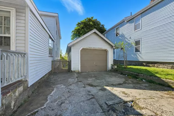 Milford, MA 01757,50 Lawrence St