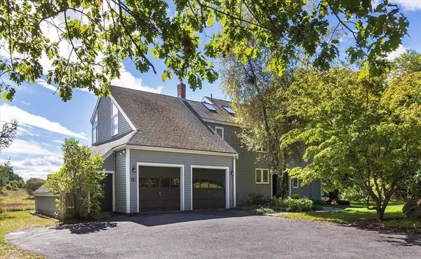 18 Larch Row, Wenham, MA 01984