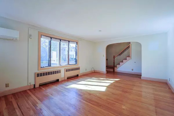 Malden, MA 02148,53 Maple St