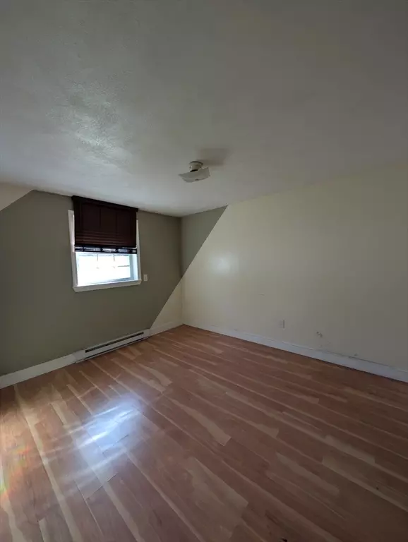 North Andover, MA 01845,9 Walker Rd #4