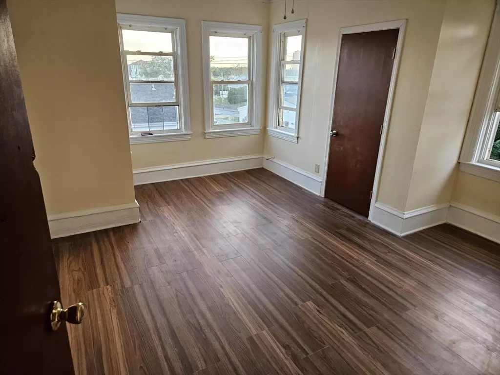 Fall River, MA 02723,26 Marchand St #3