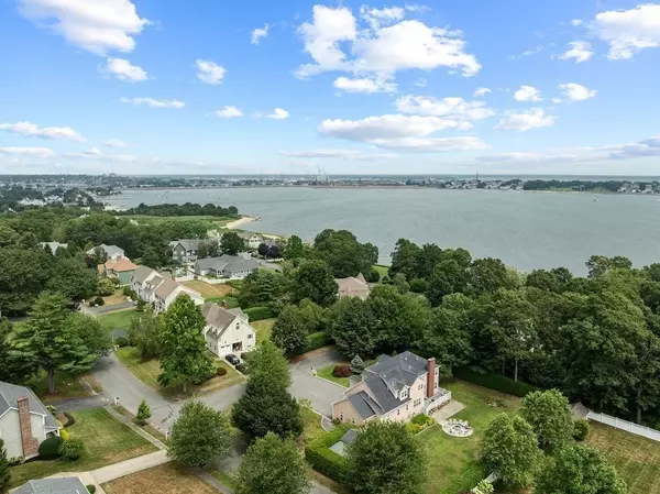 Dartmouth, MA 02748,2 Spinnaker Ln