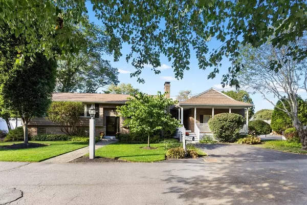Peabody, MA 01960,1 Maddabon Pl