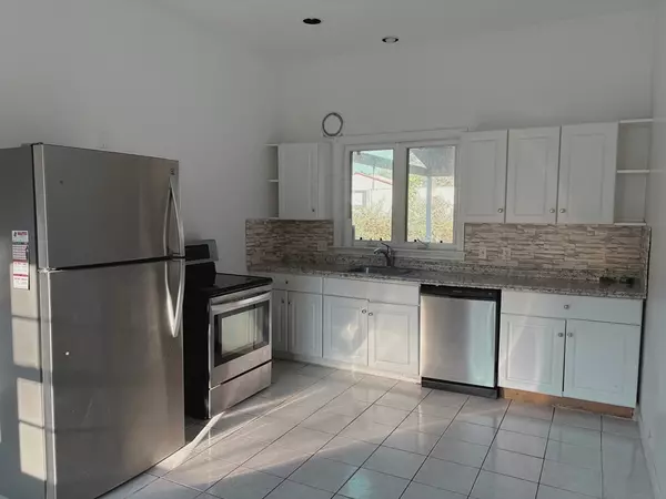 180 Jenkins Rd #180, Andover, MA 01810