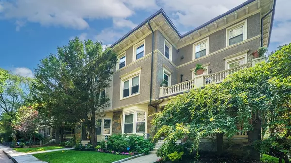 21 Regent Cir #5, Brookline, MA 02445