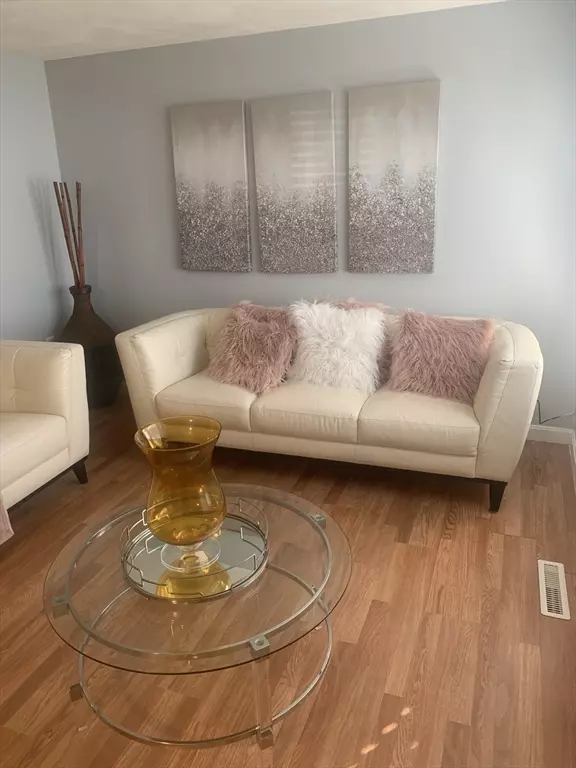 Lawrence, MA 01843,83 Jamaica #83