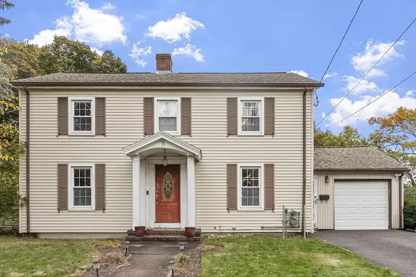 15 Clyde St, Fitchburg, MA 01420