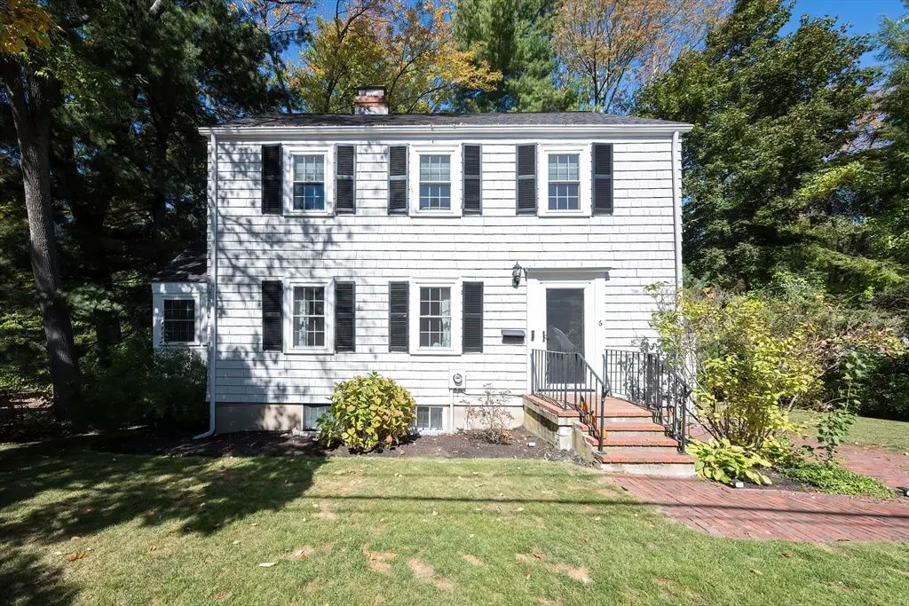 Wellesley, MA 02481,6 Cleveland Rd