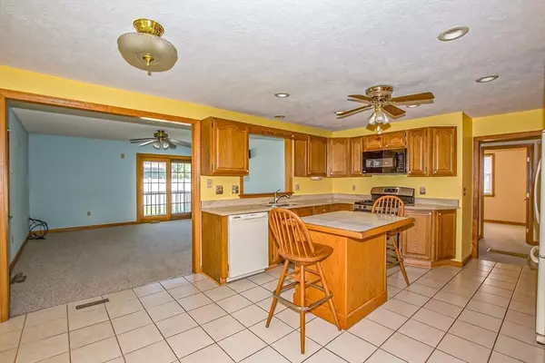 Agawam, MA 01001,60 South Alhambra Cr