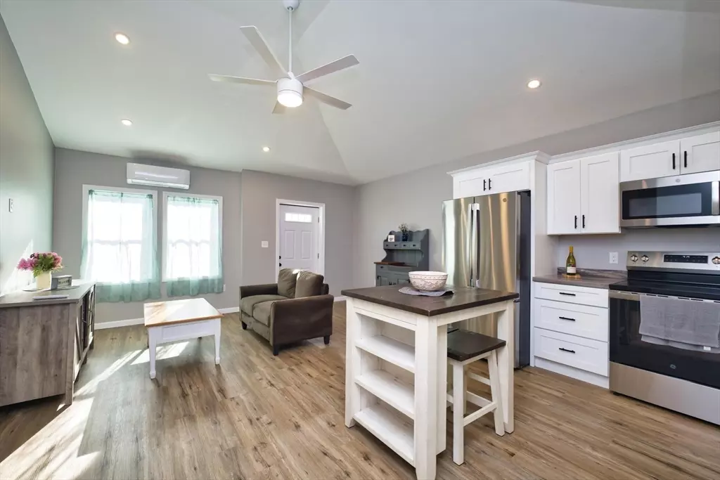 Fall River, MA 02724,340 Vale St
