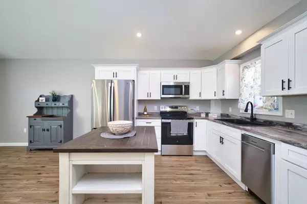 340 Vale St, Fall River, MA 02724