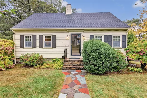 37 Uncatena Avenue, Worcester, MA 01606