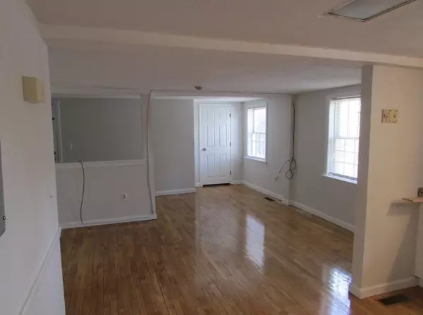 Medway, MA 02053,3 Church Street #F