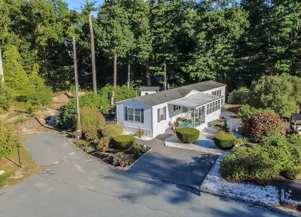 67 Crest Drive, Wareham, MA 02571