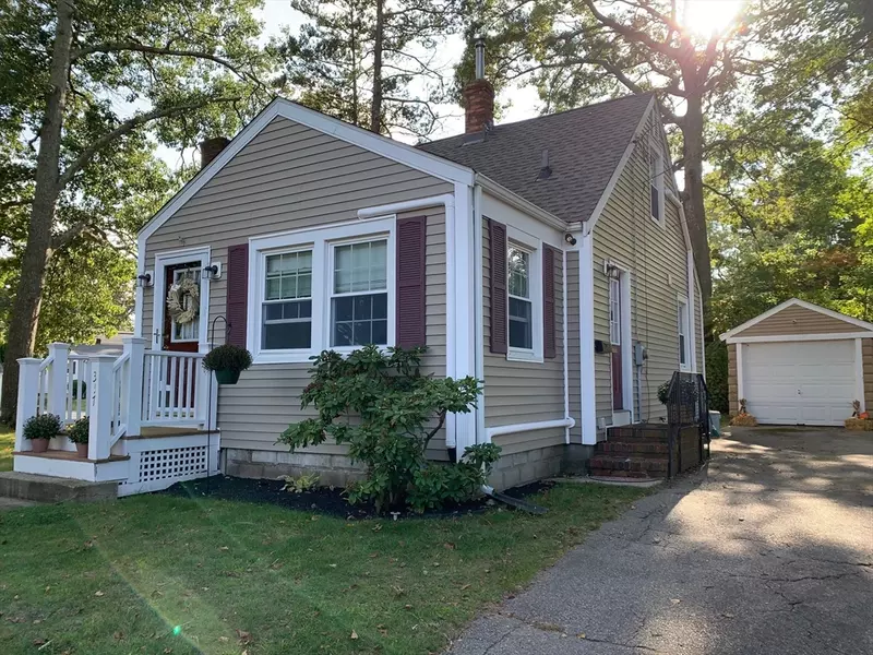 317 Commonwealth Ave, New Bedford, MA 02740