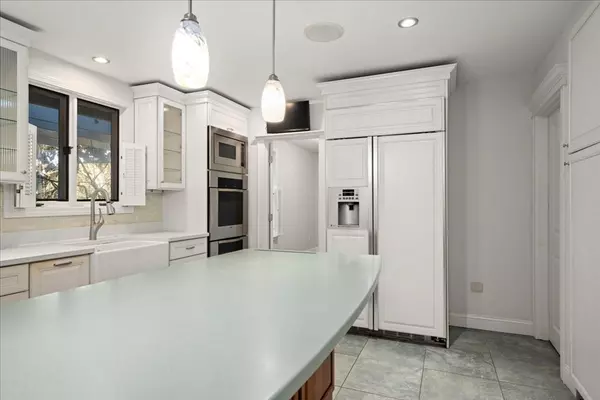 Shrewsbury, MA 01545,8 Arch St