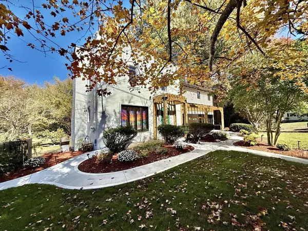 South Hadley, MA 01075,75 Pine St