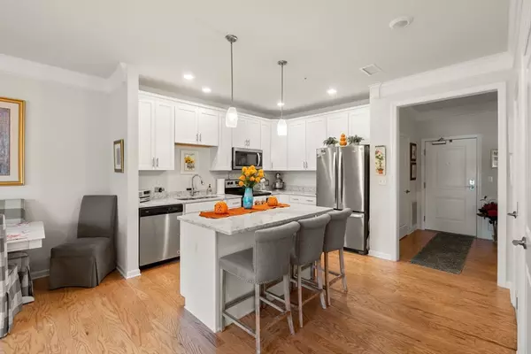 4 Francis Dr #105, Andover, MA 01810