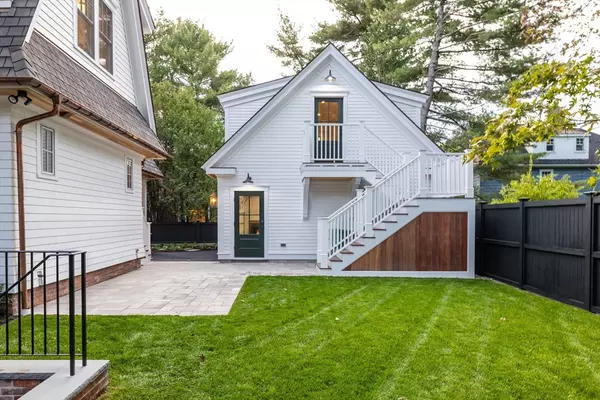 Newton, MA 02459,887 Commonwealth Avenue
